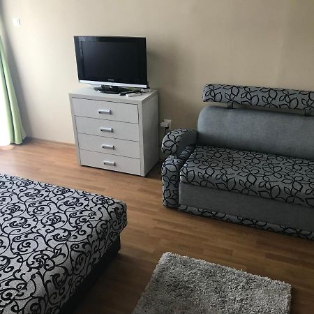 Dany Rose Apartman Apartment เอ็กเกอร์ ภายนอก รูปภาพ