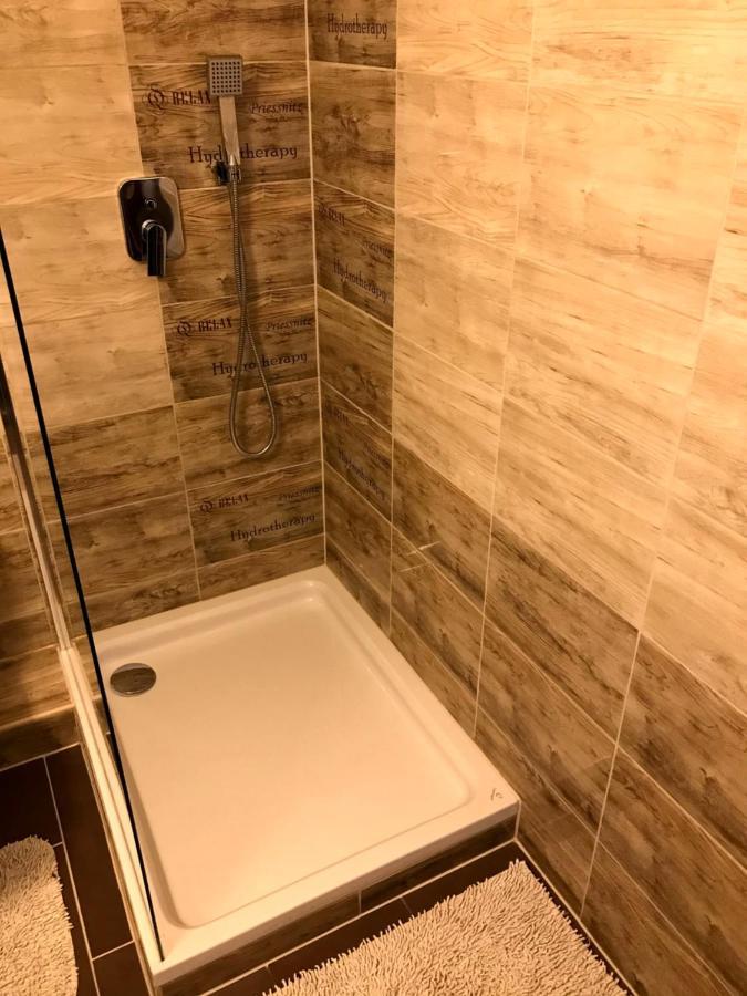 Dany Rose Apartman Apartment เอ็กเกอร์ ภายนอก รูปภาพ