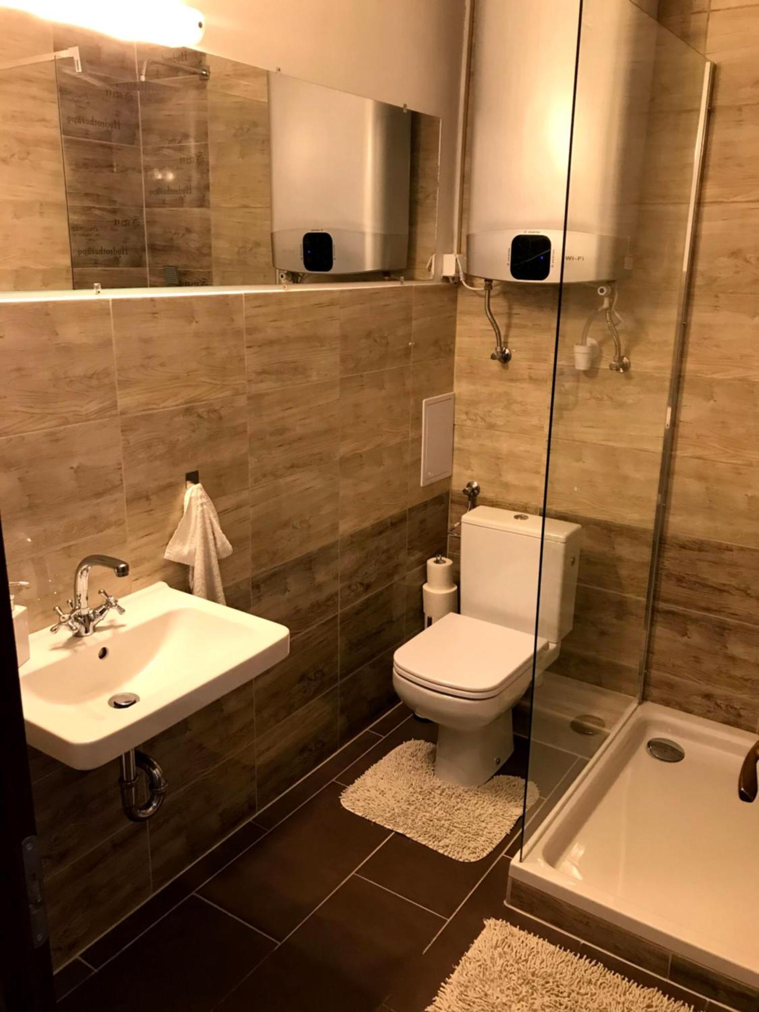 Dany Rose Apartman Apartment เอ็กเกอร์ ภายนอก รูปภาพ